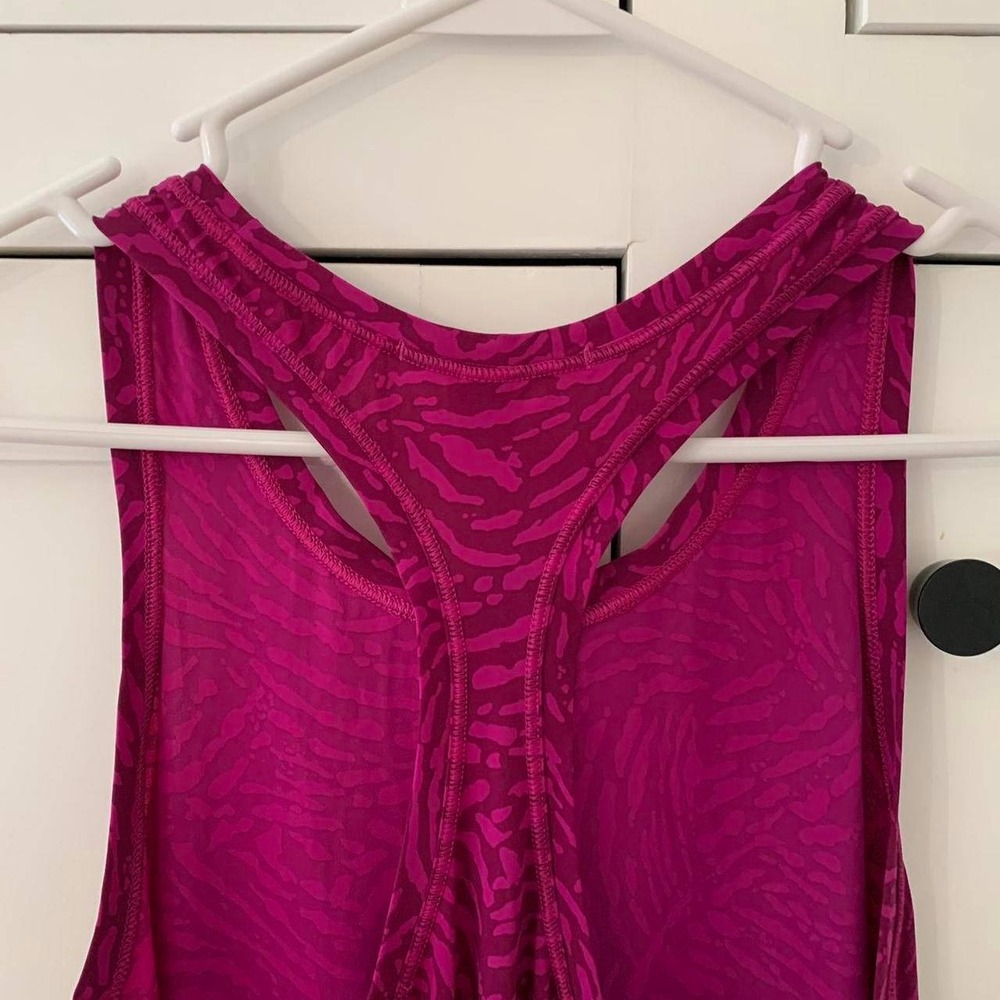Athleta Chi Tank Top 1X Magenta Zebra Animal Print Racerback Activewear Pink